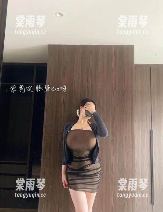 紫色哒豚豚 微密圈 - 紫色哒豚豚的新货值得咂摸,图包高清程度升级啊。