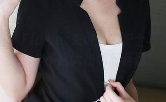 美媛馆 - Flower朱可儿的护士写真：完美结合了白大褂和萌萌哒！