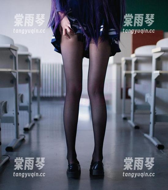 翎柒菜菜 只需轻轻一点,翎柒菜菜的蕾丝睡衣免费图片立刻送到