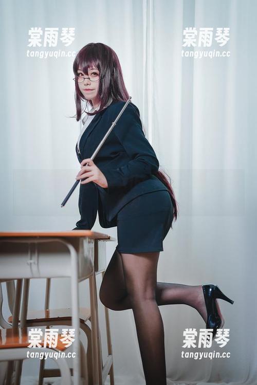 蜜汁猫裘的自拍版女仆：高清秒杀你的想象力