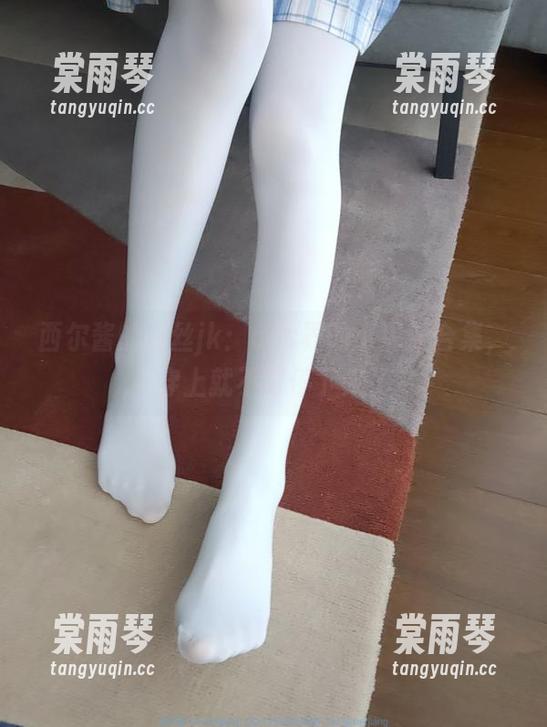 西尔酱 西尔酱的白丝jk:cos界的小清新合集,穿上就不好停下来了