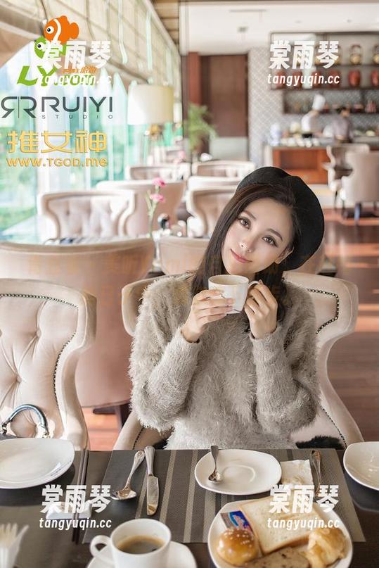 青豆客-美昕Yumi 青豆客 - 美昕Yumi的自拍图册,在赶路的日子中,偶尔停下脚步。