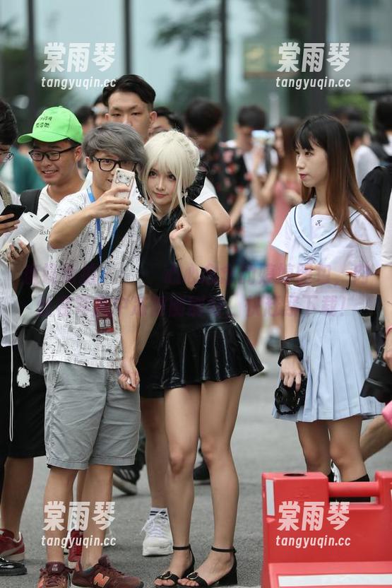 魔镜街拍-婷婷 魔镜街拍 - زړه心心念念的婷婷图包,肉丝在寒风中冻得刚刚好,快赶紧下载!