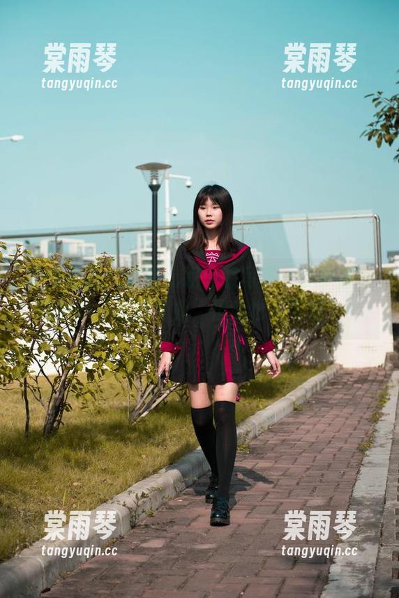 魔镜街拍 - 萌宝儿职业装写真，分享那种微妙的“我很专业，但我也很可爱”！
