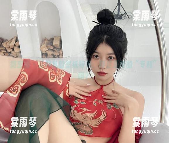 鱼神鱼 微密圈 - 鱼神鱼的壁纸特供:裸足是她的“专利”吗?