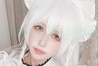 黑白御猫献上空姐COS：分享一次高空的潮流体验！